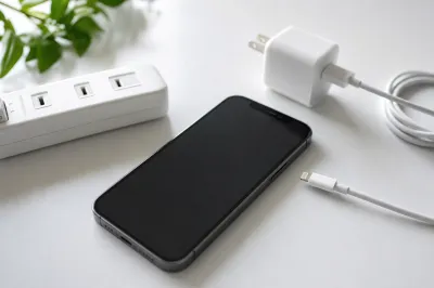 スマホの電源が入らない・充電できないiPhoneは直せる？