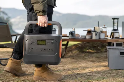 Jackery ポータブル電源 2000 Newの重量は？持ち運びやすさを徹底解説